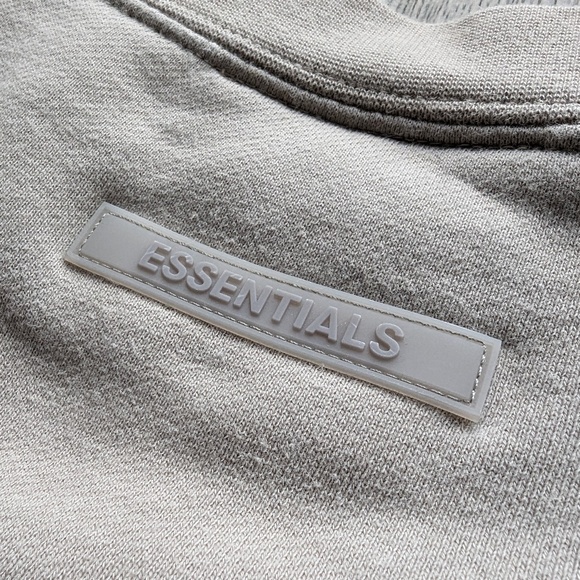 Essentials Cream Sweatshirt - Picture 3 of 6